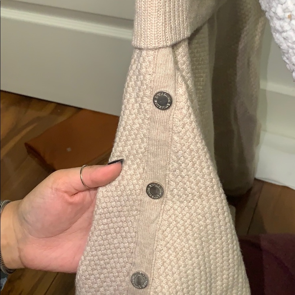 White House Black Market beige poncho - Picture 3 of 3